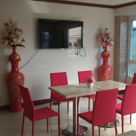 V-House Hotel Trang Exterior foto